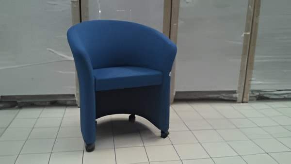  Chauffeuse bridge tissu bleu. Quantité : 2.  <s>259,00 € HT unitaire</s> -50%