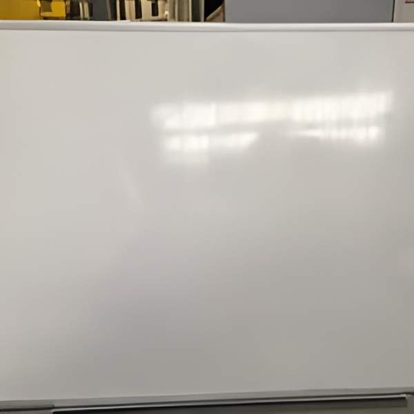  Tableau d’écriture émaillé, magnétique, longueur 180, hauteur 100. Quantité 5. 100,00 € HT unitaire
