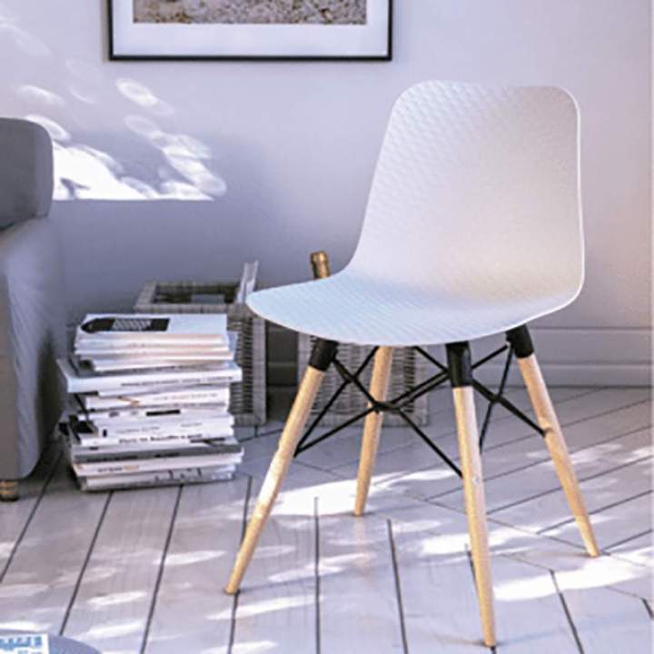 Chaise Nut en polypropylène, disponible en 5 coloris. 94,50 € HT
